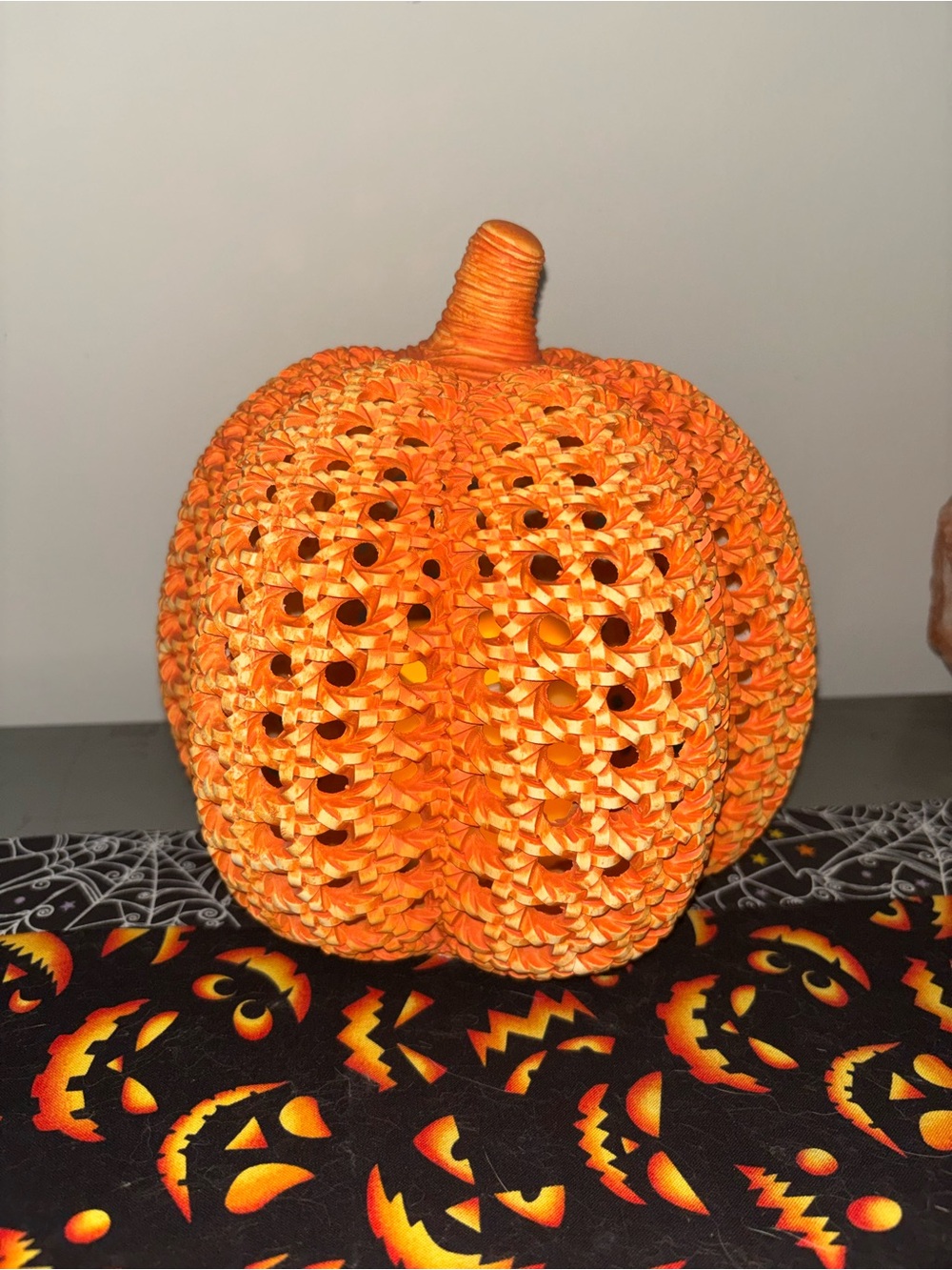 Flickering candle Orange Crochet Pumpkin Décor - Picture 1 of 4